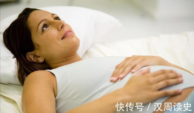怀孕|孕妇睡觉时会压到胎儿吗?孕期睡眠姿势有讲究,孕妈早了解别做错