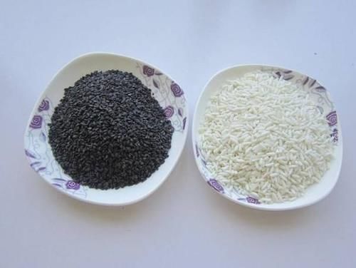 它被叫做“乌发剂”,很多人吃它来乌发,却不知吃多了会秃头