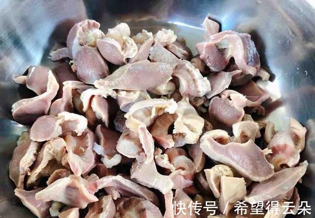 鸡肝|鸡身上“最值钱”的部位,卖鸡的都留着自己吃,一只鸡就一个!
