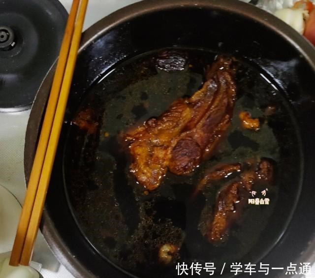 家庭式卤牛肉,配点自制蘸料,过瘾!