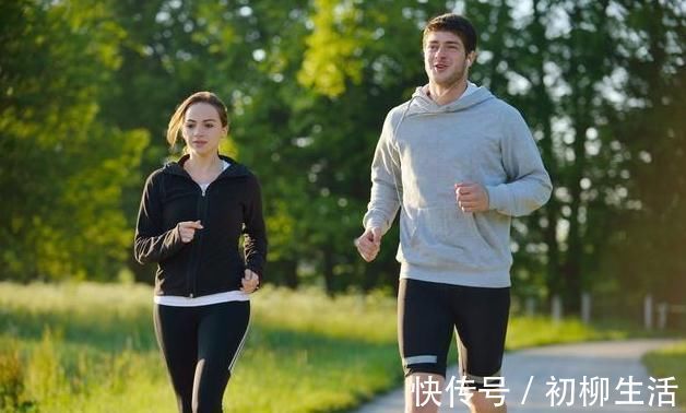 血栓|出现4个表现，血液已太粘稠！防血栓，谨记饭后三忌，睡前三不宜