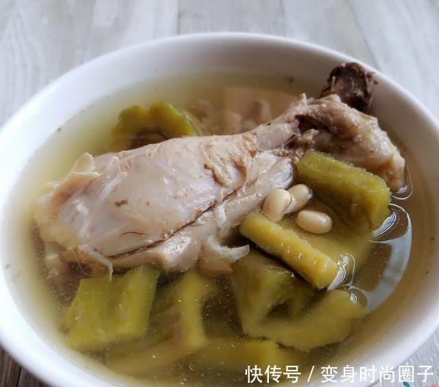 黄豆|鸡腿黄豆苦瓜汤,清热消暑,最适合夏天