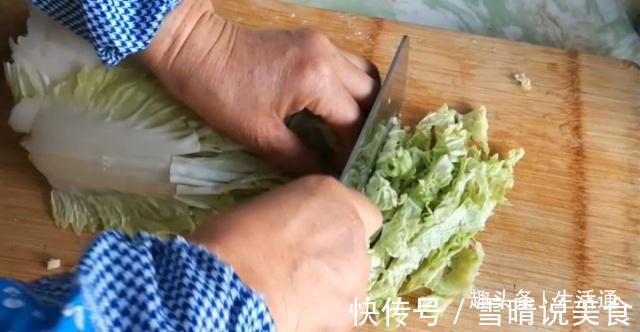 玉米面那样做太香了,给肉吃都不换,花2年研究,我家隔三差五做