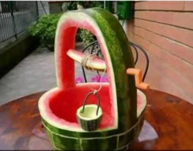 |搞笑图片幽默段子笑话哈哈,很有创意啊,把西瓜做成艺术品了呢