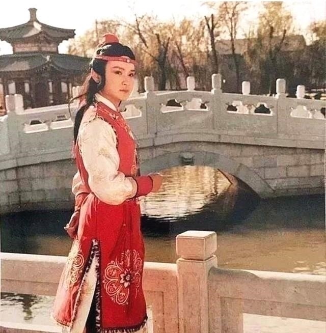 石头记$林黛玉午睡,贾宝玉午睡,两个小故事,拉开了宝钗与黛玉的差距