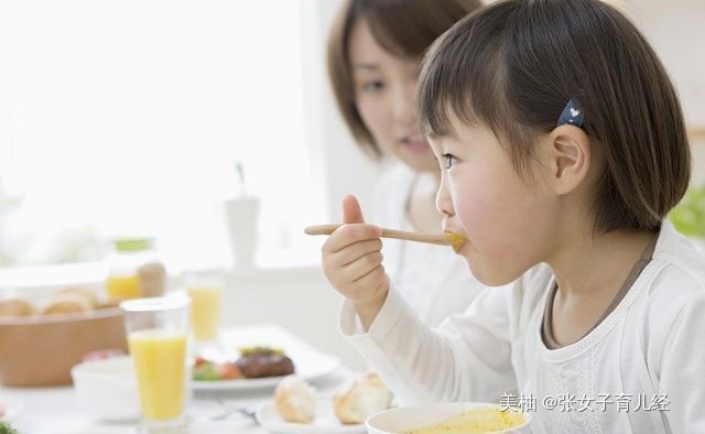 孩子|宝宝3岁以后就不用吃鱼肝油了么?儿保医生:很多父母都理解错了