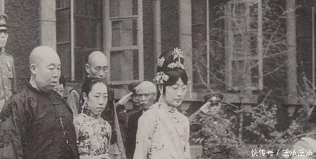 溥仪|文秀都和他离婚了，婉容为什么还不离开，她是不是爱着溥仪呢