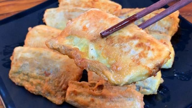 面糊|炸带鱼,有人裹淀粉,有人裹面糊,大厨都不对这才是正确做法