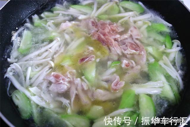 白玉菇|夏季喝汤,这3种食材是绝配,清热解暑营养丰富,我家常做