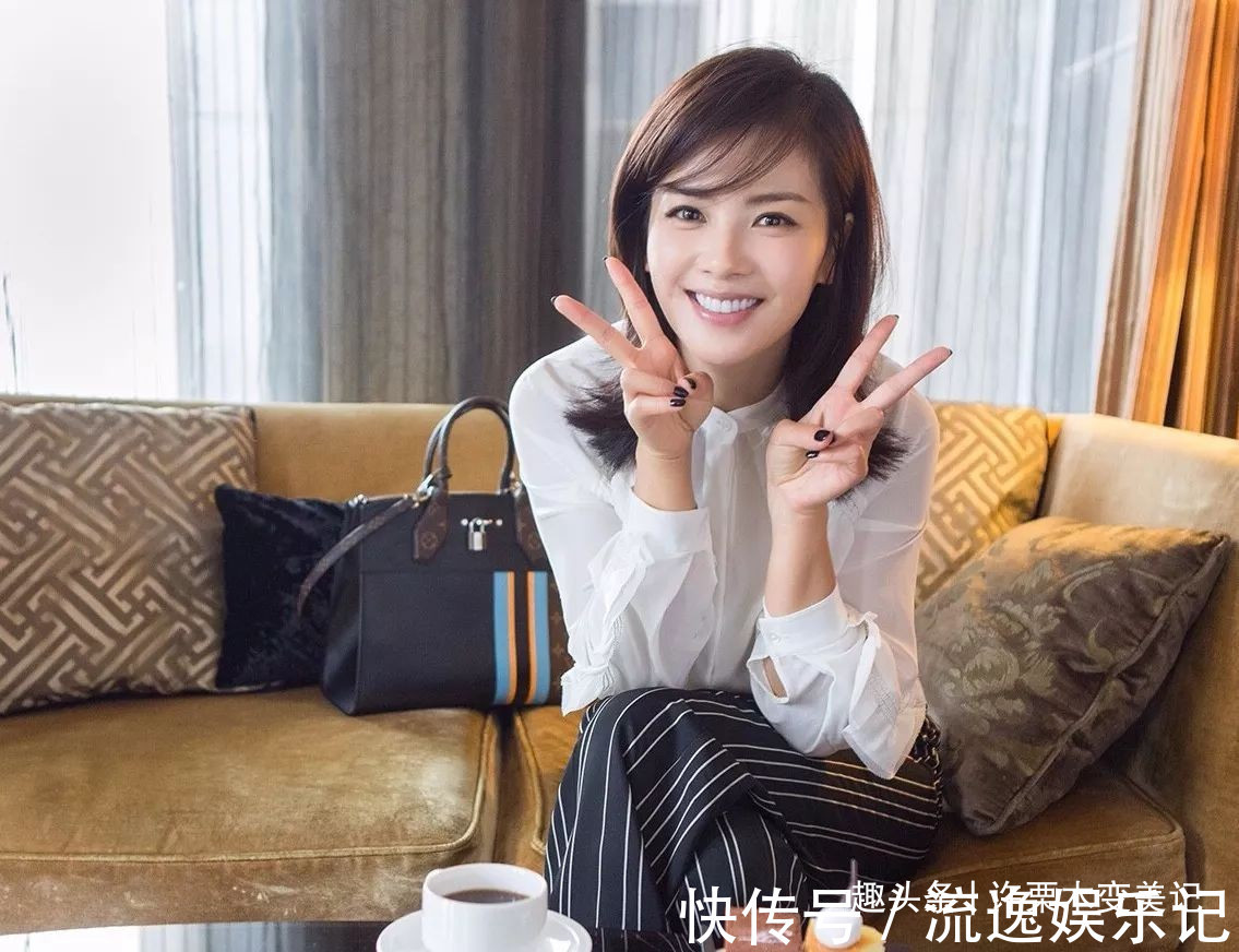 女性 奔五的女人尽量别留长发、烫卷发,推荐这5款发型,太减龄了