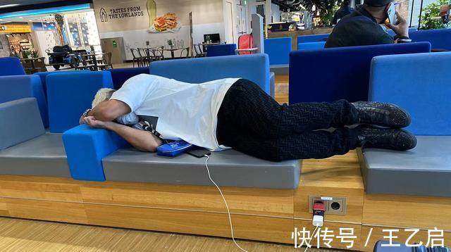 王大雷|国足日本训练直击,洛国富抢圈太勇猛,他真的带来很多变化
