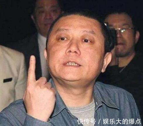 王朔|王朔评白岩松骨子里做作的“肉喇叭”!坐第一排有什么好优越的