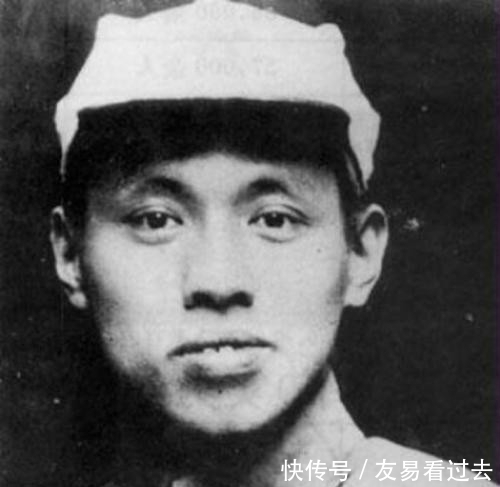 授予|他因为甩派头被主席怒斥为“少将芝麻酱”，最后仍被授予上将军衔