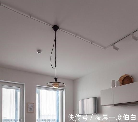 置物架|20㎡现代风格小一居，狭小却不拥挤，温馨又舒适，羡慕