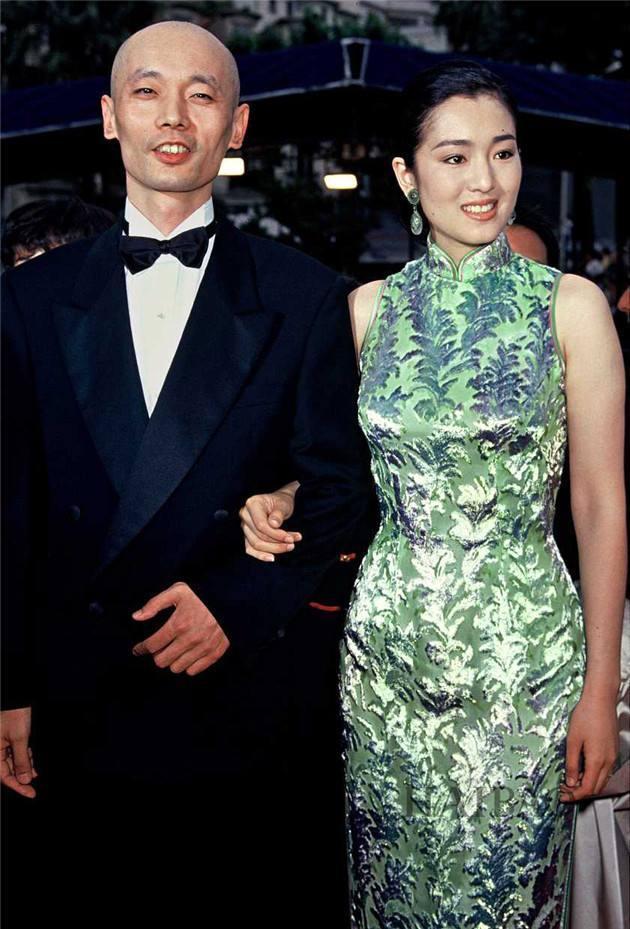 肉感|54岁巩俐胖了更丰满,穿紧身衣现多肉身材,意外勒出赘肉真尴尬