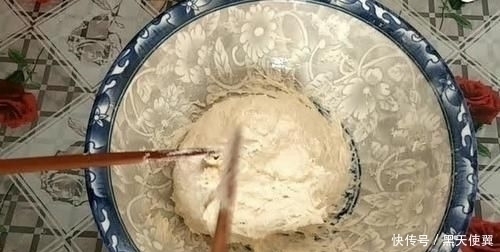 干面粉|天热宁可不吃红烧肉,也要吃包菜馅饼,不揉面不擀面,柔软鲜香