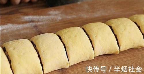 南瓜和红豆放一起，没想到那么好吃，老公三天两头点名做，太香了