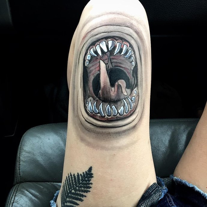 裙子|当她们掀开裙子,露出“惊艳”的大腿时,所有人都看呆了