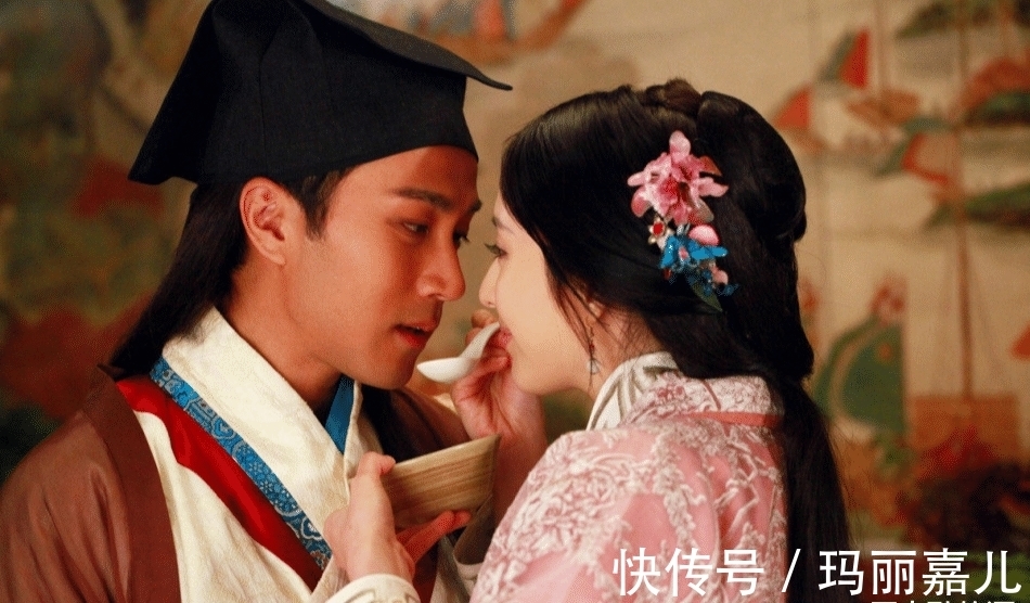 唐伯虎#古代才女出上联“六木森森，松柏梧桐杨柳”，唐伯虎对出精妙下联