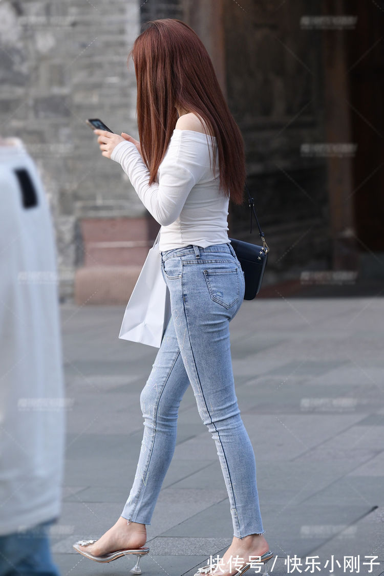 好身材","m":"9a609dddff49bccdc573be307f01c478d5f7eb91","nlabel":"stat_3084122144:zm.news.so.com:5oCc5oKv5LmL5ZCO,pageType_zmt,glevel_3","ntag":"tfashion;sfashion_时尚;kfashion_1:穿搭;cfashion_P:时尚:时尚搭配:服装搭配