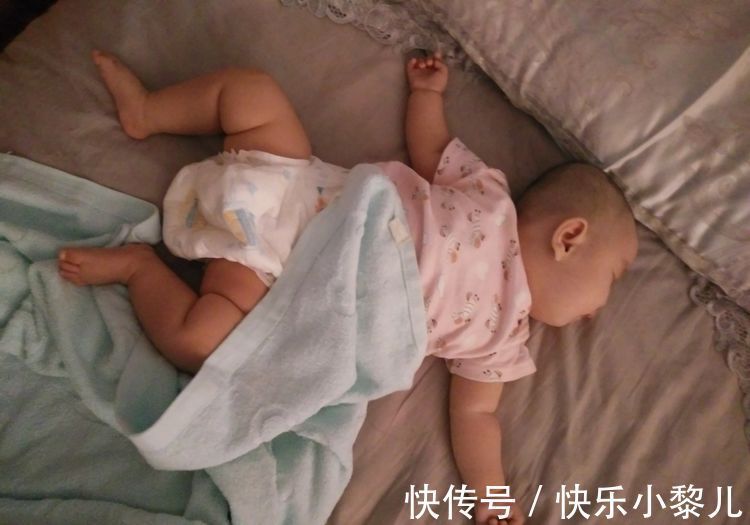 家长们|爱用这两个睡姿的孩子,性格通常很孤僻,后一个对健康也有影响