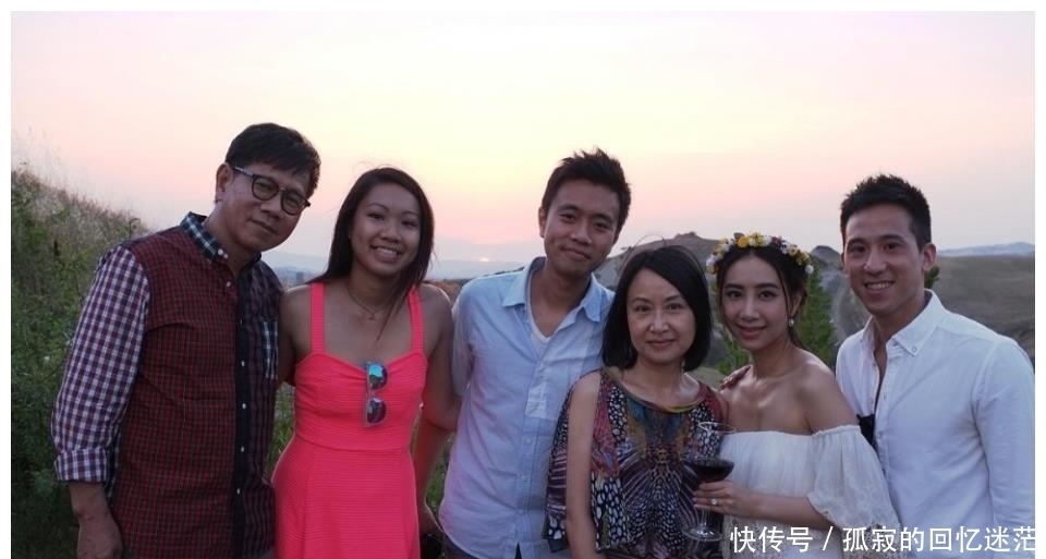 订婚宴中途上了个洗手间，姑娘回来谈崩婚约后庆祝：和我想的一样