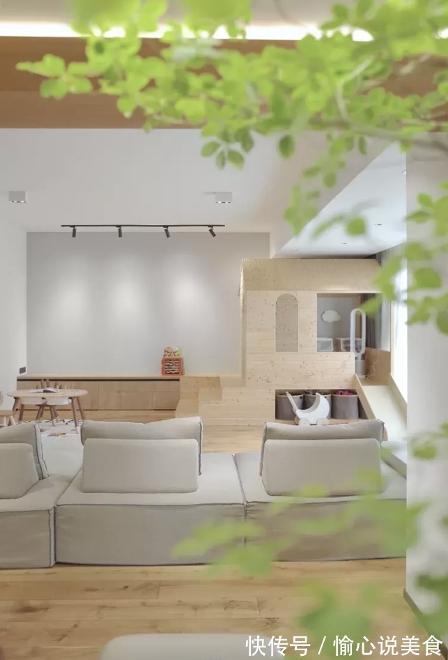 客厅|上有老下有小房子别乱装，学他这么设计，全屋大气实用，老少皆宜