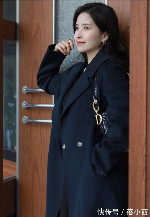 秋冬|遮肉显瘦不挑人,学会这几件时髦的大衣穿搭,温暖你整个冬天