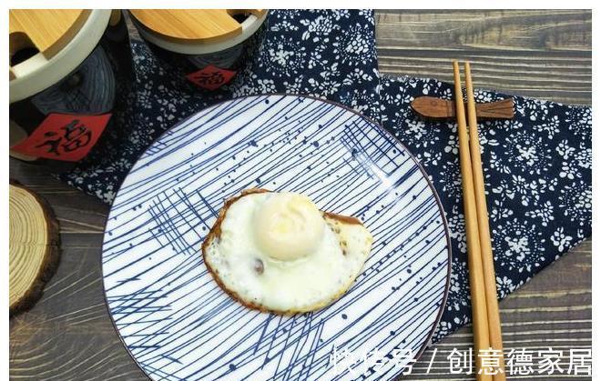 不粘锅|油煎荷包蛋，冷油下锅还是热油下锅？都错了，这样煎才正确