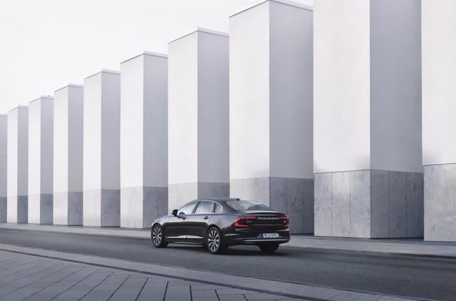 斯堪的纳维亚|拥有全新沃尔沃S90，体验北欧幸福的生活方式