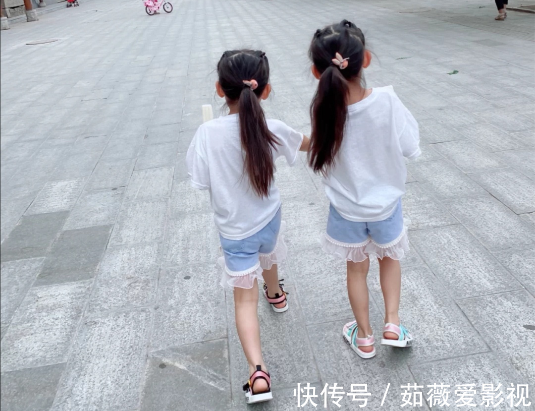 女儿|夫妻离婚,双胞胎女儿一人得一个,半年后再见面,宝妈表情凝固