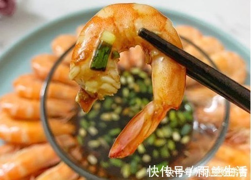 正确做法|煮虾时，10人7人加错“水”！导致虾肉柴腥味重，这才是正确做法