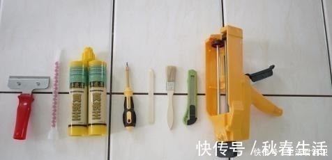 上当|瓷砖美缝做平的好还是凹得好外行人不懂而上当,完工后全是刮痕!