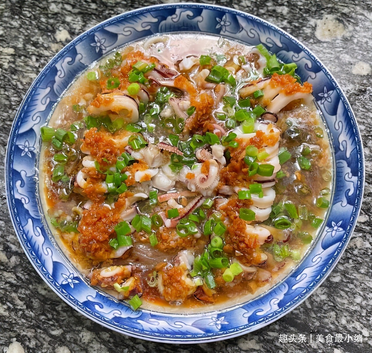 一切皆可蒜蓉，教你蒜蓉粉丝蒸鱿鱼，在家也能做出大酒楼的水准