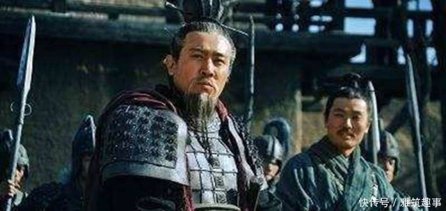 孙权|刘备举兵伐吴的时候，曹丕选择按兵不动，是正确的还是错误的