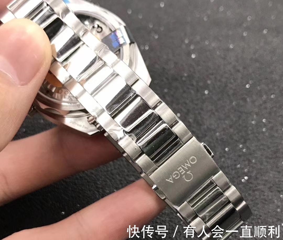 品鉴|「8800机芯」VS厂欧米茄海马150米女款复刻表品鉴!