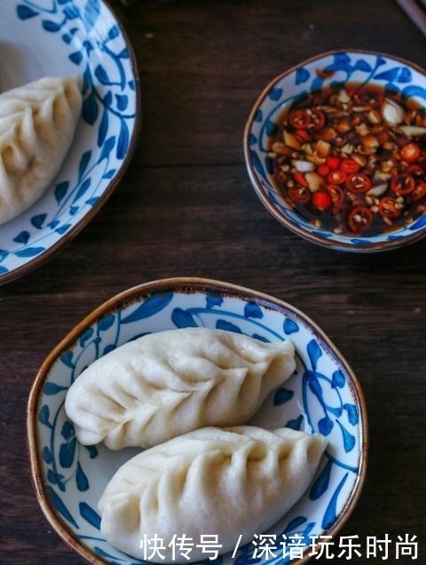 包子|蒸包子，到底用大火还是小火教你正确方法，包子暄软不塌陷