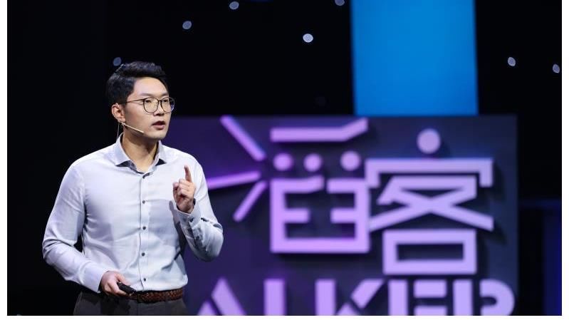 “勇敢先行未來有范”大型知識分享脫口秀“滔客Talker”第四季精彩開錄