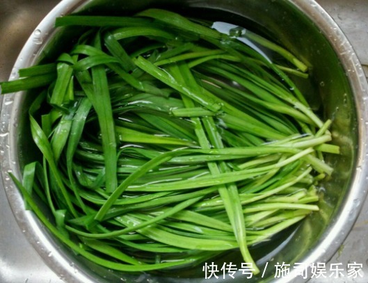 出水|韭菜馅饺子怎么做才好吃记住“3不放”,饺子鲜味足,味道好