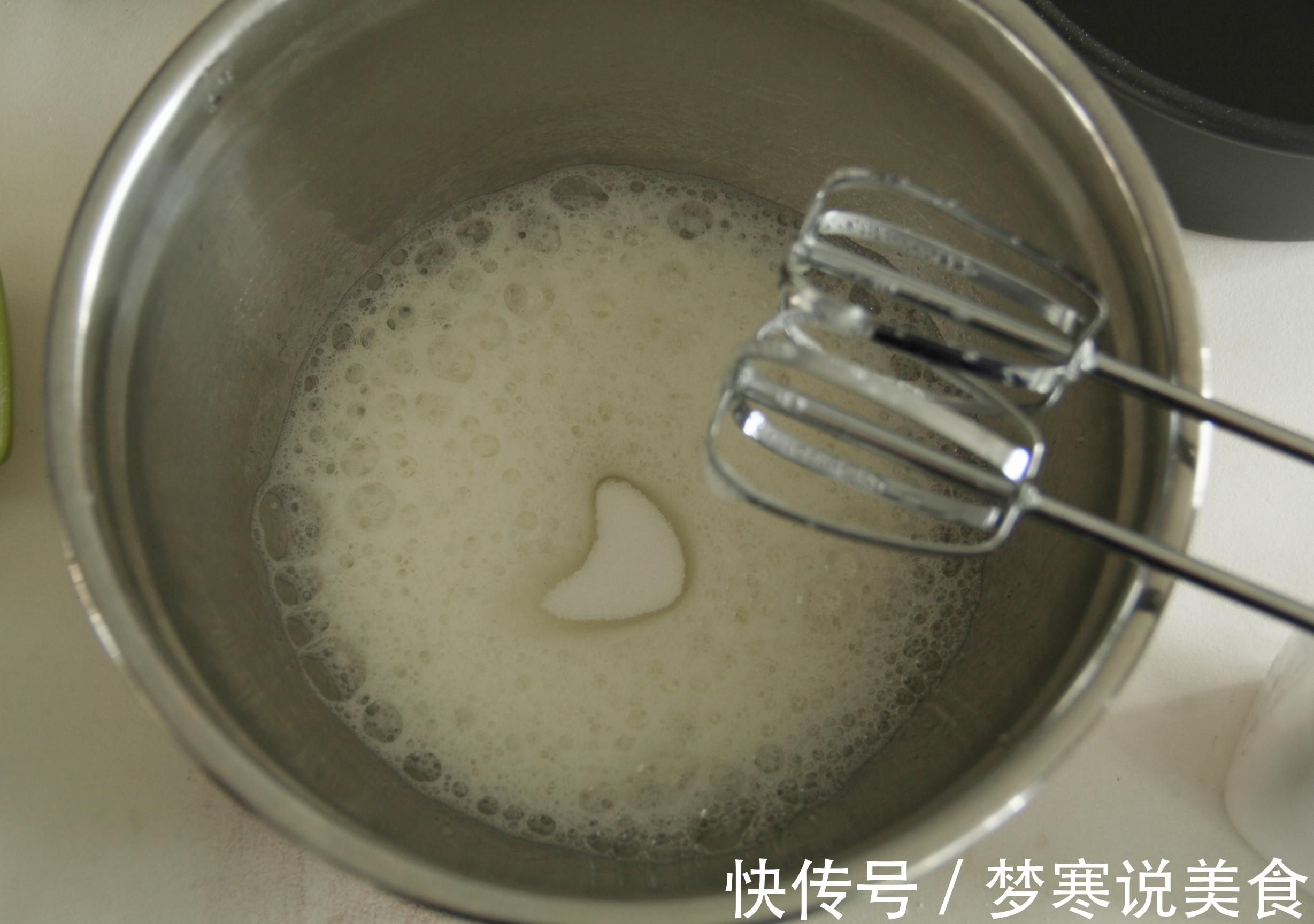 斑马纹戚风面包的制作方法,美味好吃,简单好做