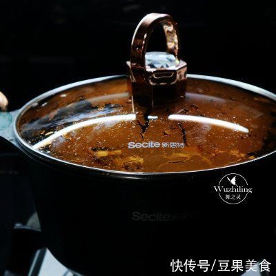 「猪肉白菜炖粉条」天寒手脚凉,全家都爱这道菜,暖身暖胃
