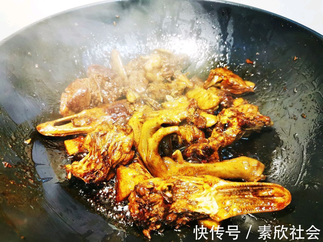 豆瓣酱|鲜香浓郁的焖鹅肉,制作简单,美味可口