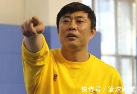 主帅|4消息！小胡徐杰专访，万圣伟离赛区，辽青训主帅离队，杜锋变阵