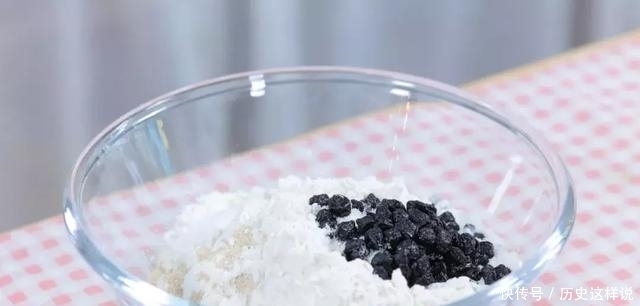 不用面包机,不用手揉,简单2步就能做好面包!