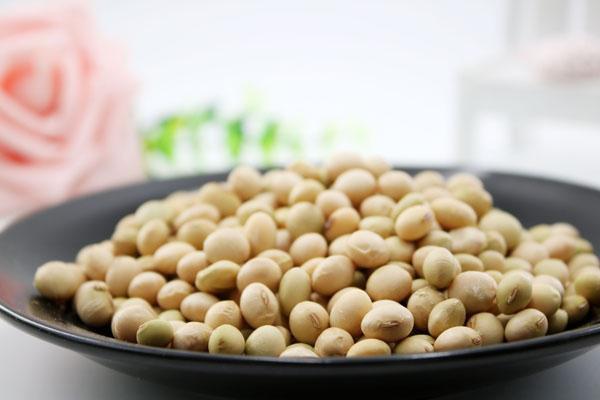 银耳|女性到了中年,想要保养脸蛋,不妨多吃此物,滋阴养颜显年轻