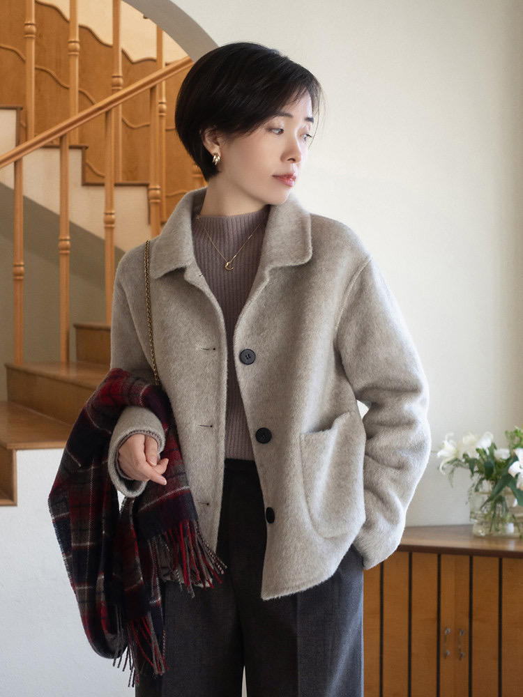 大长腿|超精致的短外套搭配,优雅女人也能拥有甜美气息,学到就是赚到