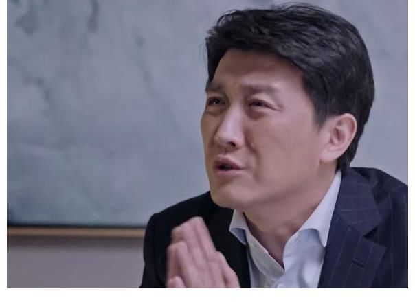 《突围》：最大的反派boss就在身边，几乎没有人会怀疑这个人