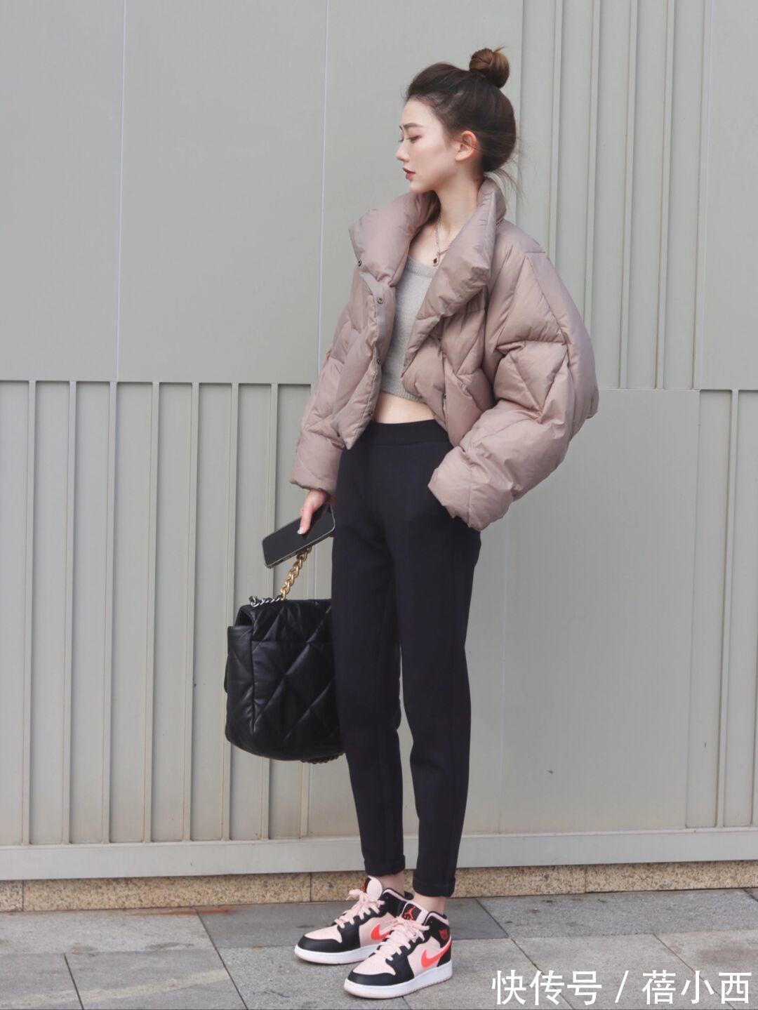 黄色调|怕冷星人的福音来了,“羽绒服”永不过时,天寒地冻就选它来穿搭