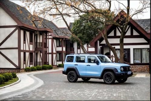 坦克300莫奈限定版：我是要成为“白月光”的车