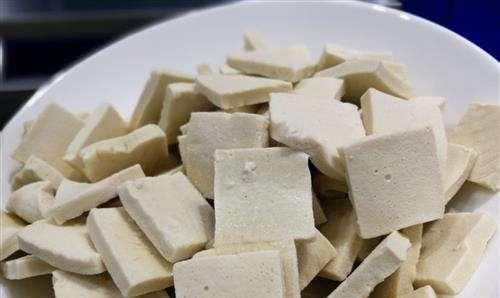 豆腐|喜欢吃豆腐的人，要少买这“3种”，做菜营养一般，还可能不卫生